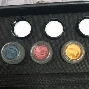 Younique Splurge Shadows x3 & 1 pair of Leggings